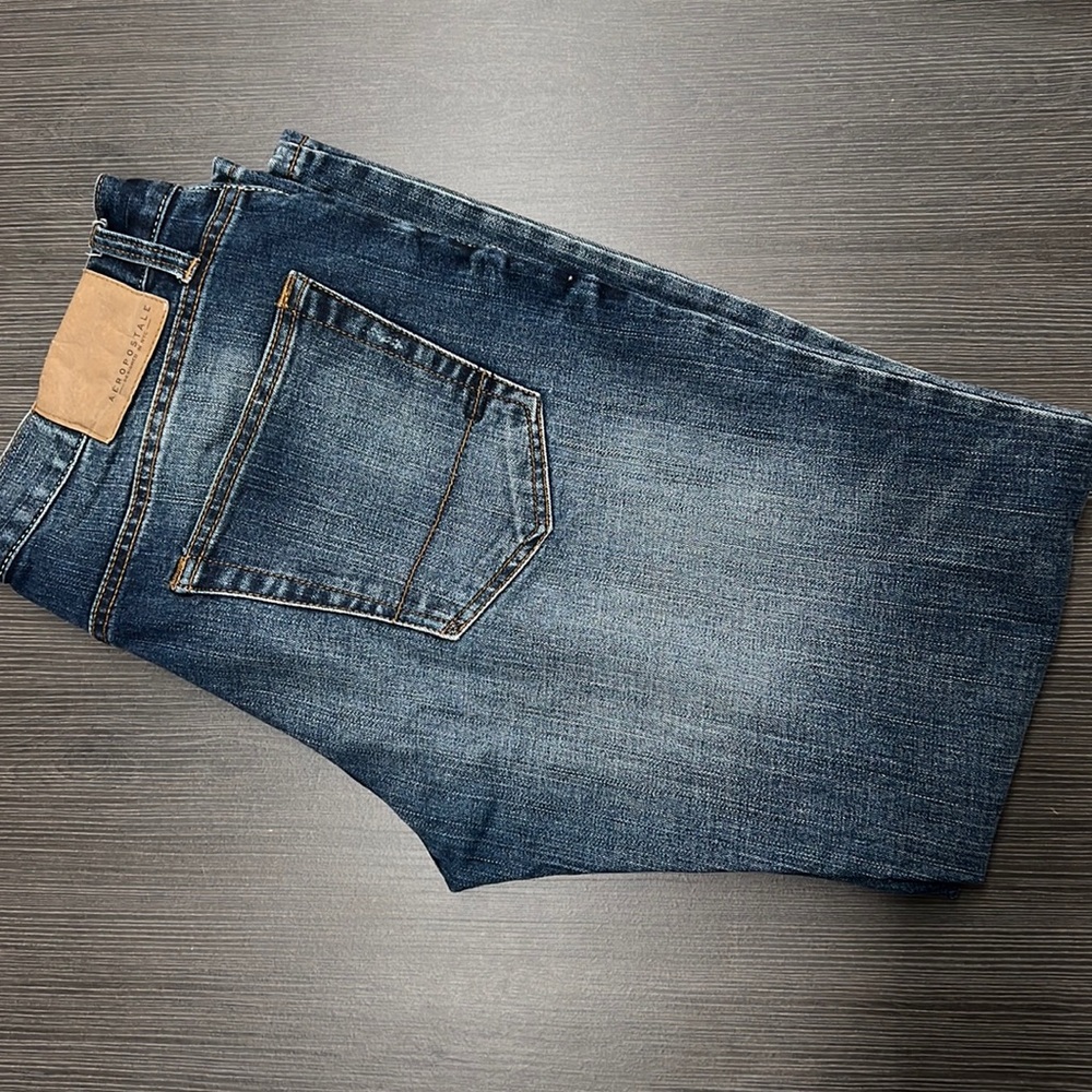 Like new Aeropostale ripped jeans